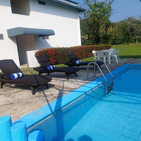 Hotel Los Leones Palenque Esterno foto